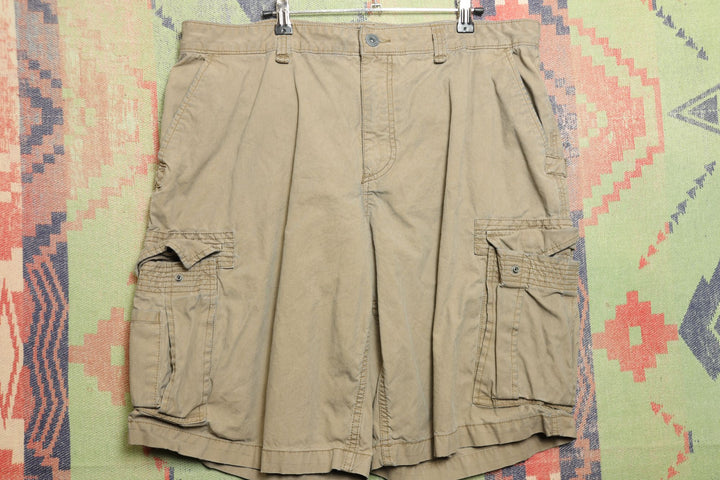 Old Navy Vintage Cargo Shorts 38/11 Y2K 2000s