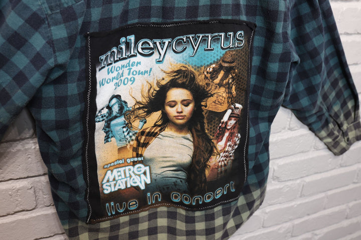 2000s miley cyrus tour shirt patch flannel size large