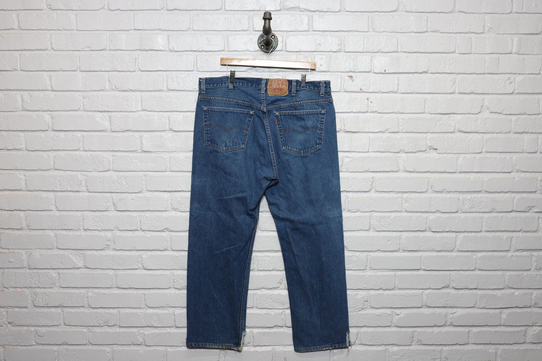 90s levis 501 dark wash jeans size 39/29.5