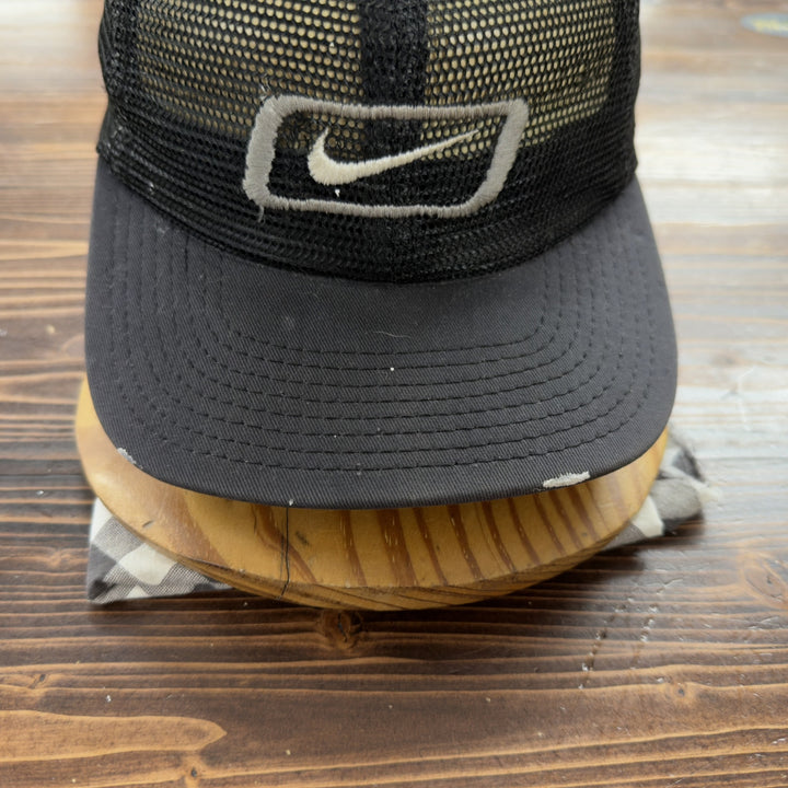 Nike Full Mesh Vintage Snapback Hat 90s