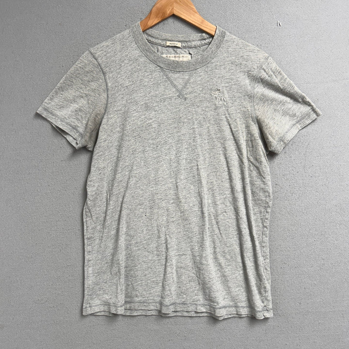 Abercrombie and Fitch Gray Muscle T Shirt size Medium
