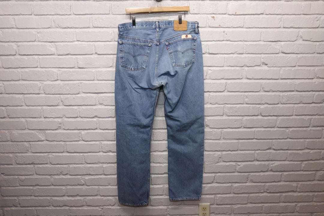 90s levis 501 button fly made in usa jeans size 39/33