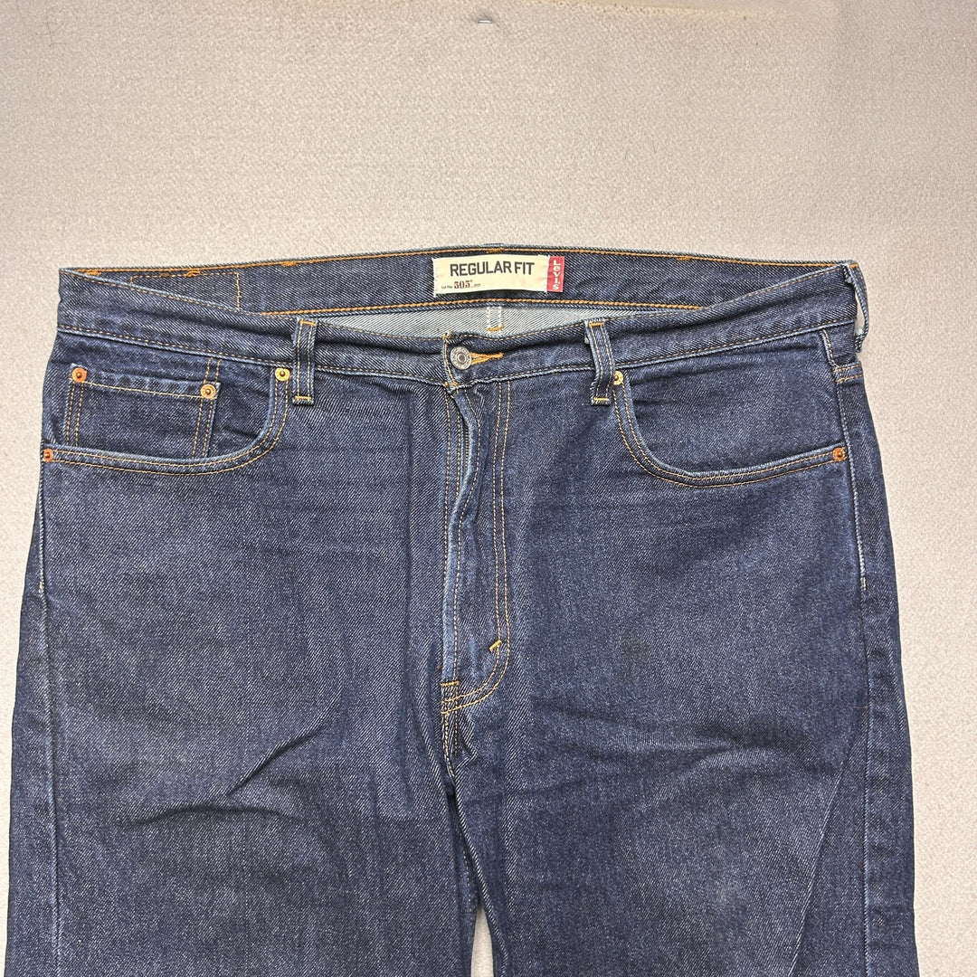 Levi's 505 Dark Wash Jeans Size 40