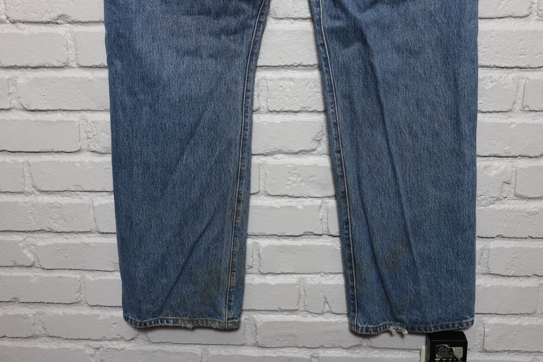 90s levis 501 medium wash jeans size 42/33.5