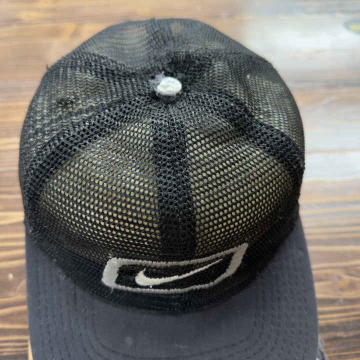 Nike Full Mesh Vintage Snapback Hat 90s