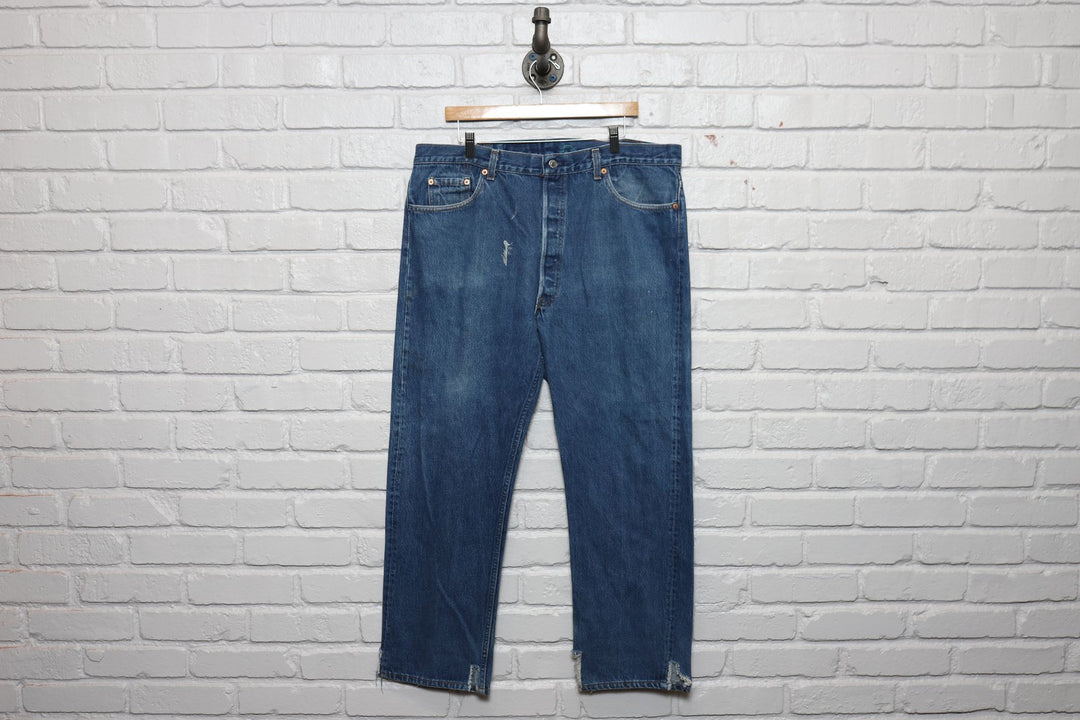 90s levis 501 dark wash jeans size 39/29.5