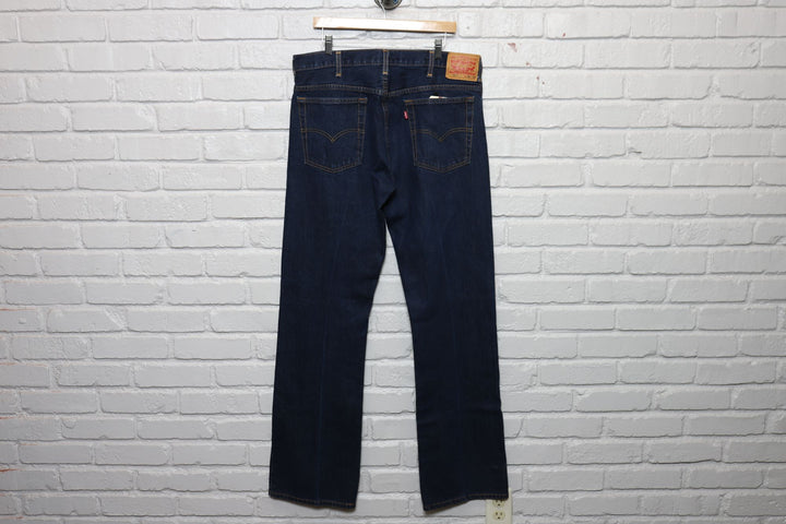 levis dark wash 517 bootcut jeans size 38/36