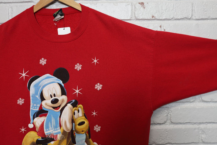 90s mickey mouse and pluto winter sweatshirt size xl