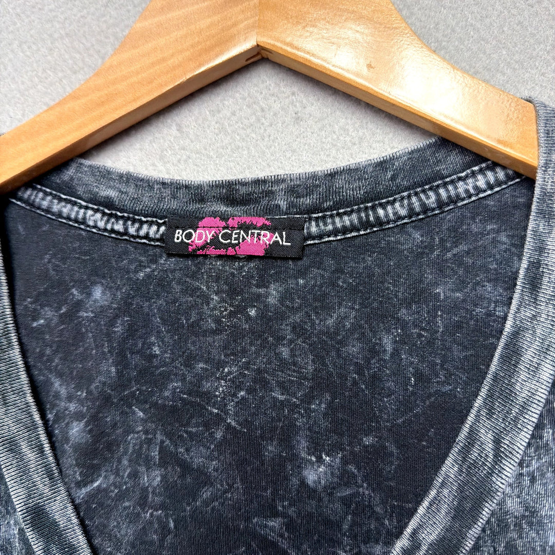 Body Central Rebellious Y2K T Shirt Size Medium