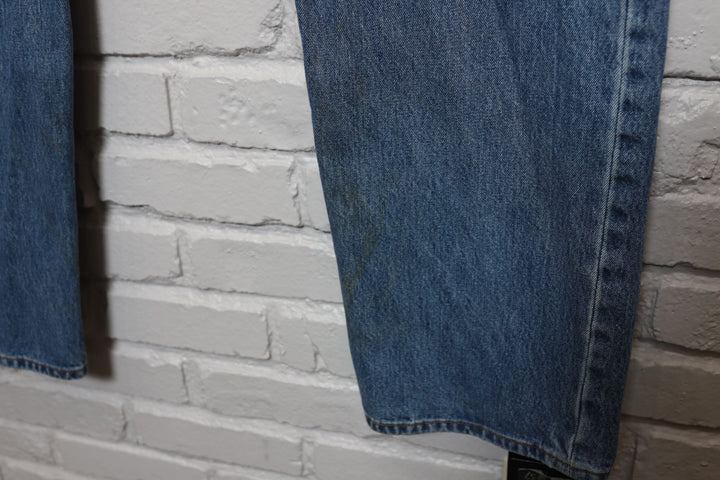 90s levis 501 medium wash jeans size 42/33.5