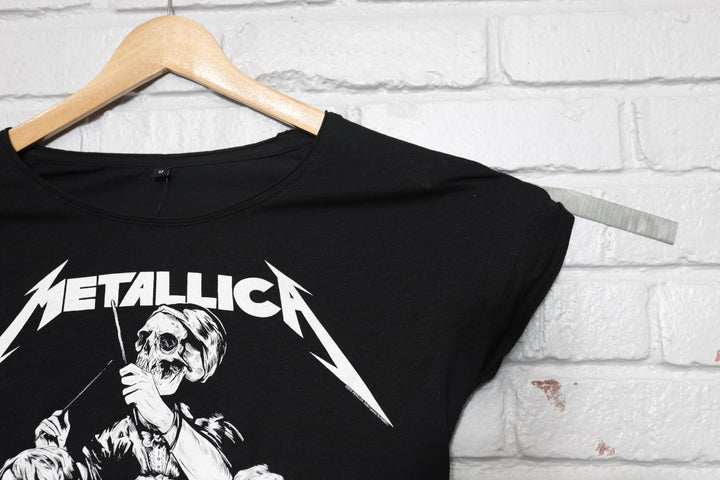 2010s womens metallica s and m 2 tee shirt size medium