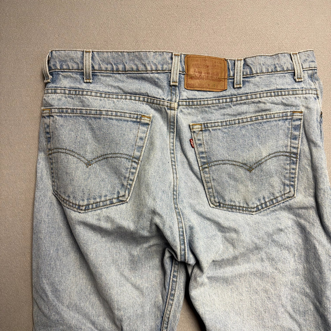 Vintage Levis Made in USA 505 Jeans Size 38