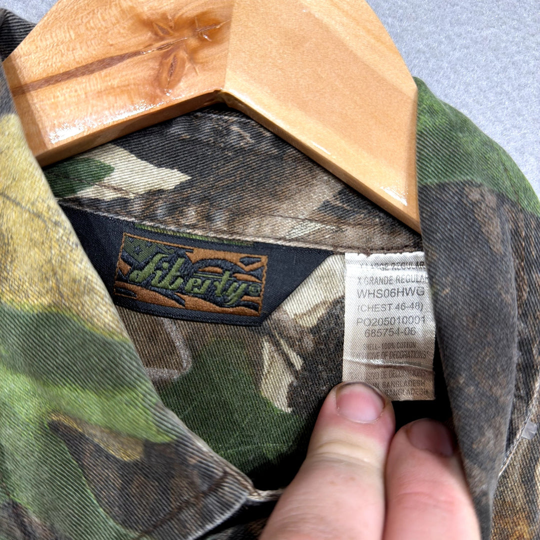 Vintage Liberty Realtree Camo Button Down Shirt size XL