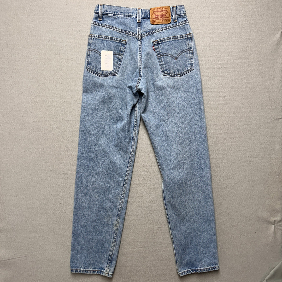 Vintage Levi's 550 Light Wash Jeans Size 28x32