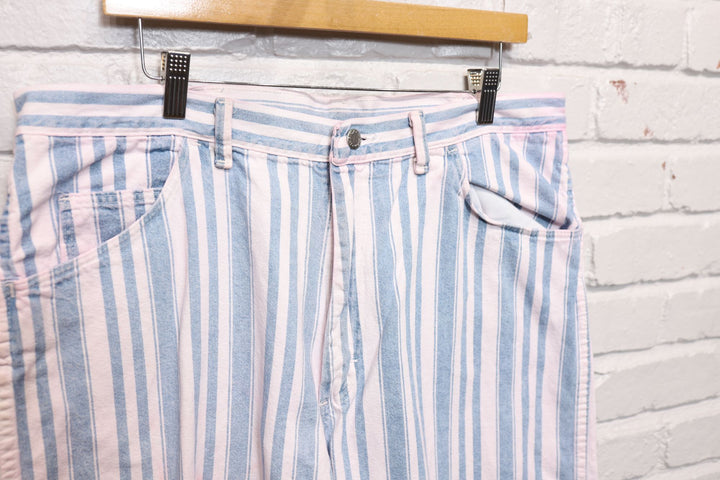 90s wrangler pink and blue striped shorts size 37/10.5