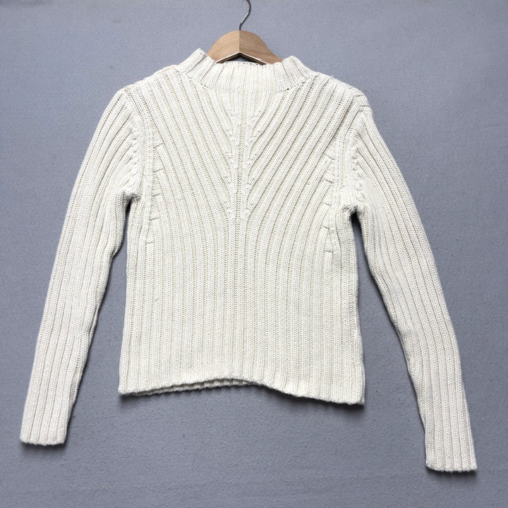 90's Women's Chelsea Studio White Vertical Knit Sweater Size M