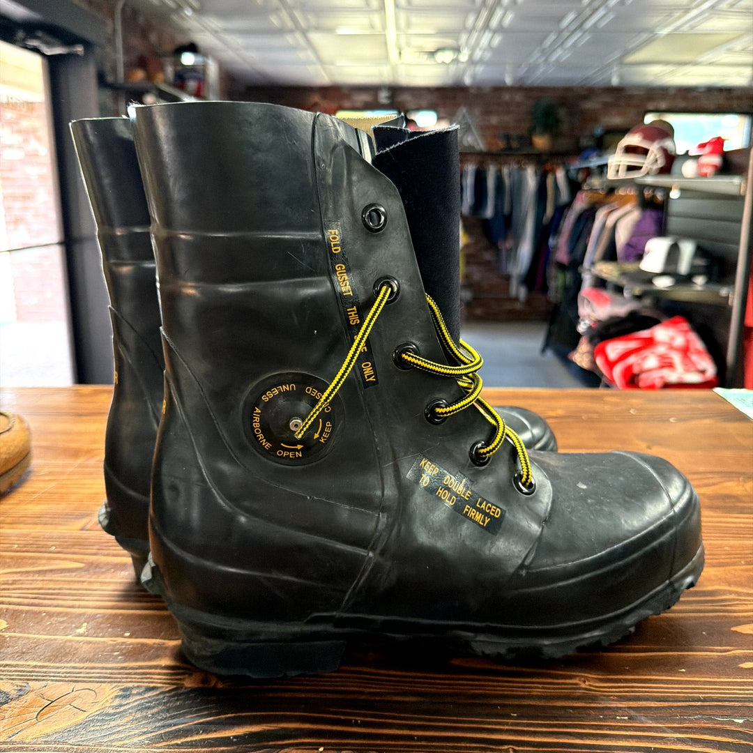 Vintage US Military Flight Mickey Mouse Bunny Boots Size 11