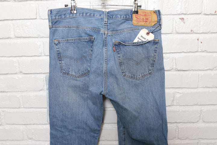 2000s Vintage Levi's 501 Medium Wash Jeans Size 35/30.5