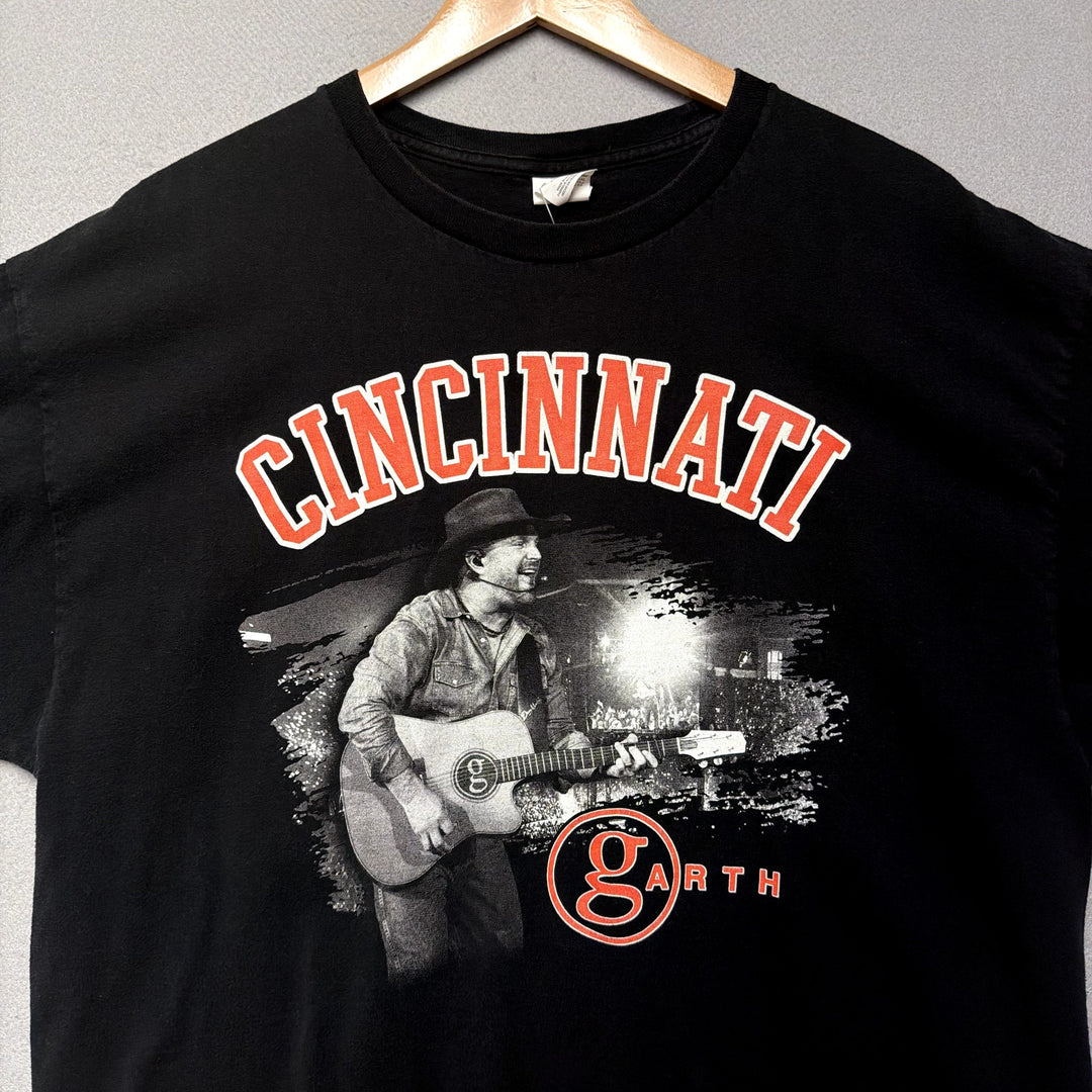 Garth Brooks Cincinatti Stadium Tour Shirt Size XL
