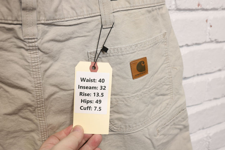 2000s Vintage carhartt khaki work Shorts Size 40/32
