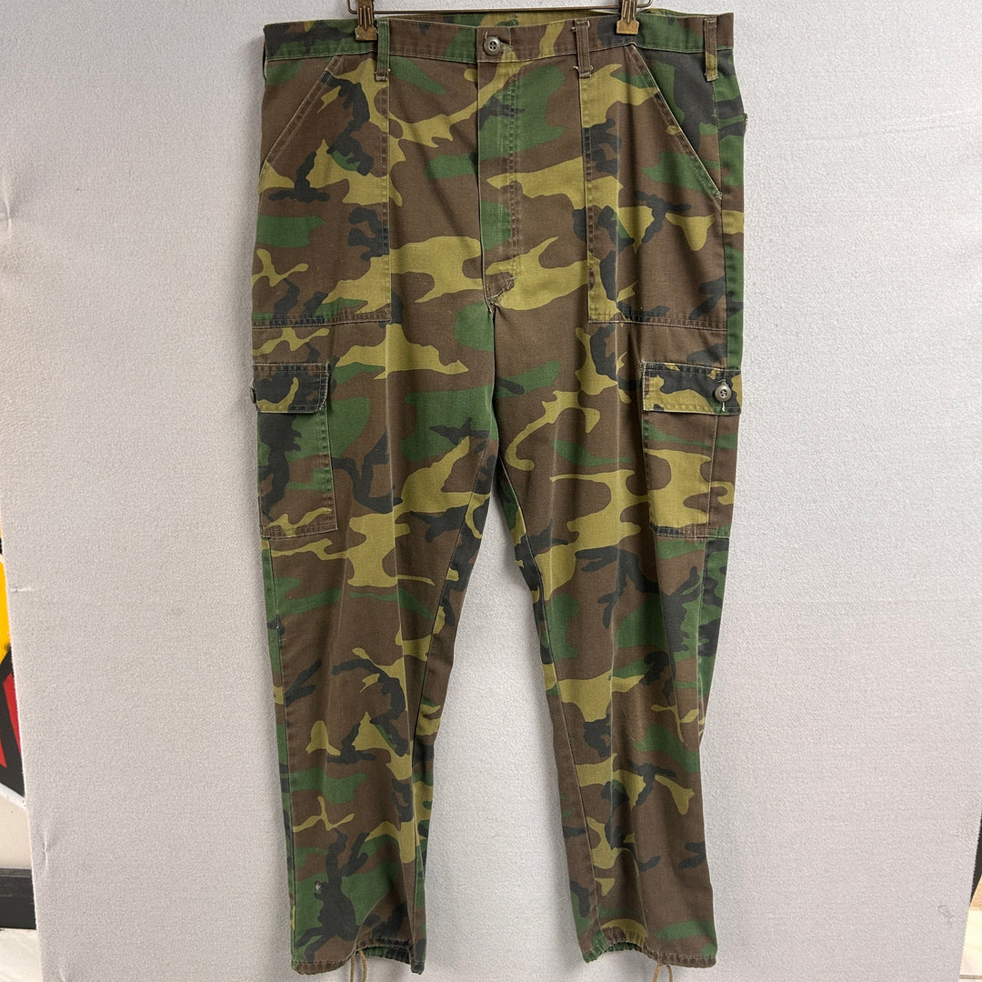 Vintage Woodland Camo Cargo Pants Size 40X32