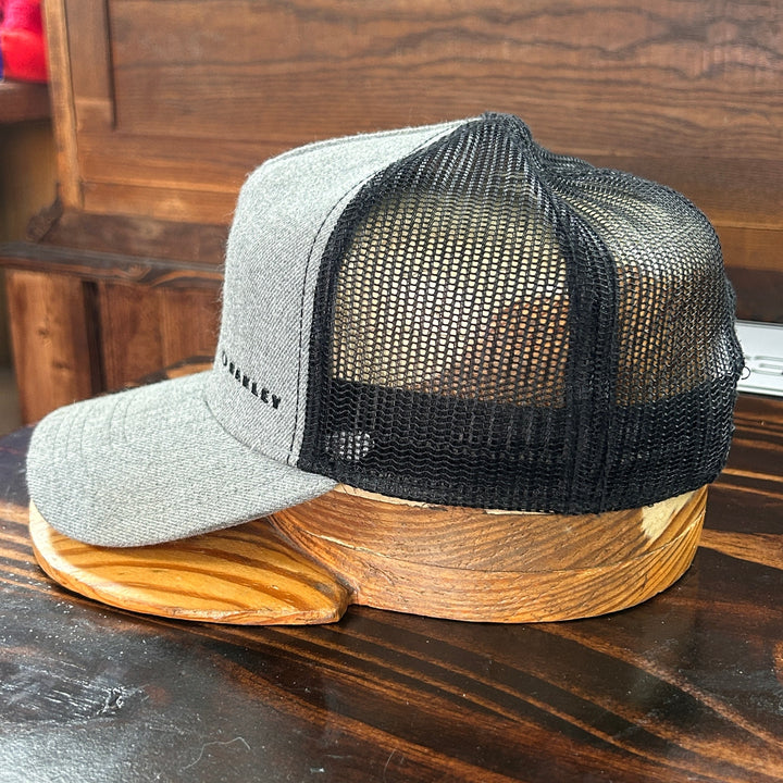 Oakley Snapback Trucker Hat