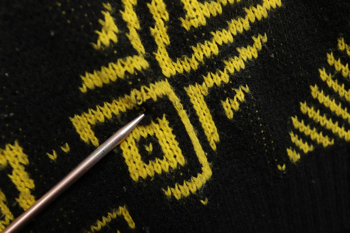 Abstract Pattern Vintage Black Yellow Sweater 80s Small