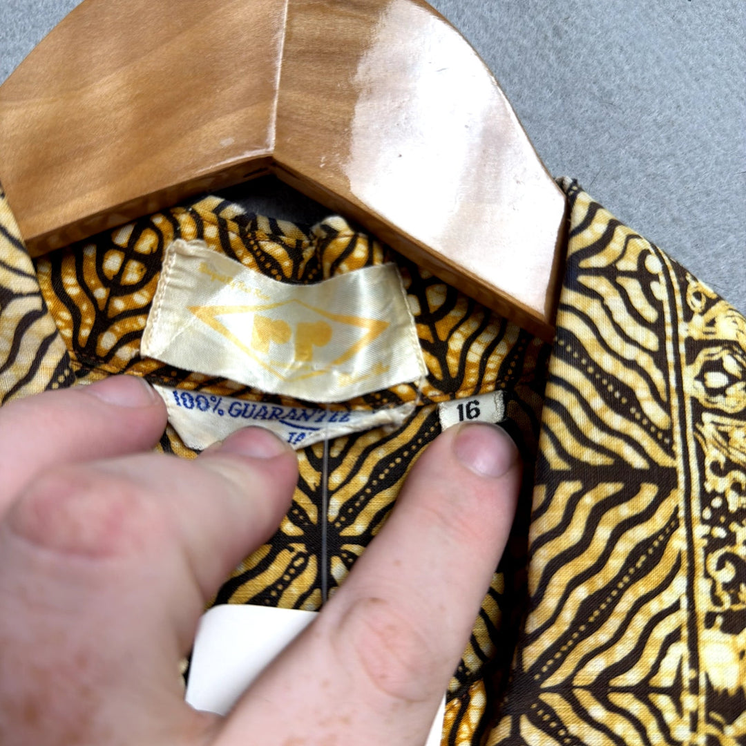 Vintage 1970s Java Batik Button Down Shirt Size Medium