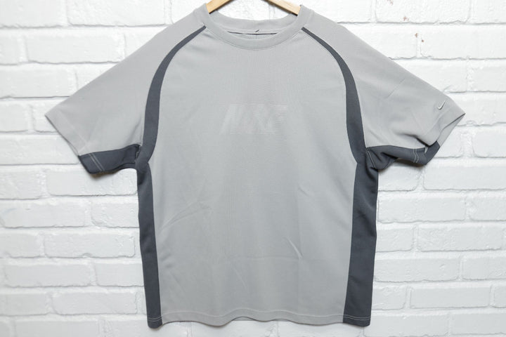 Nike Embossed Logo Vintage Jersey T Shirt 2000s XL