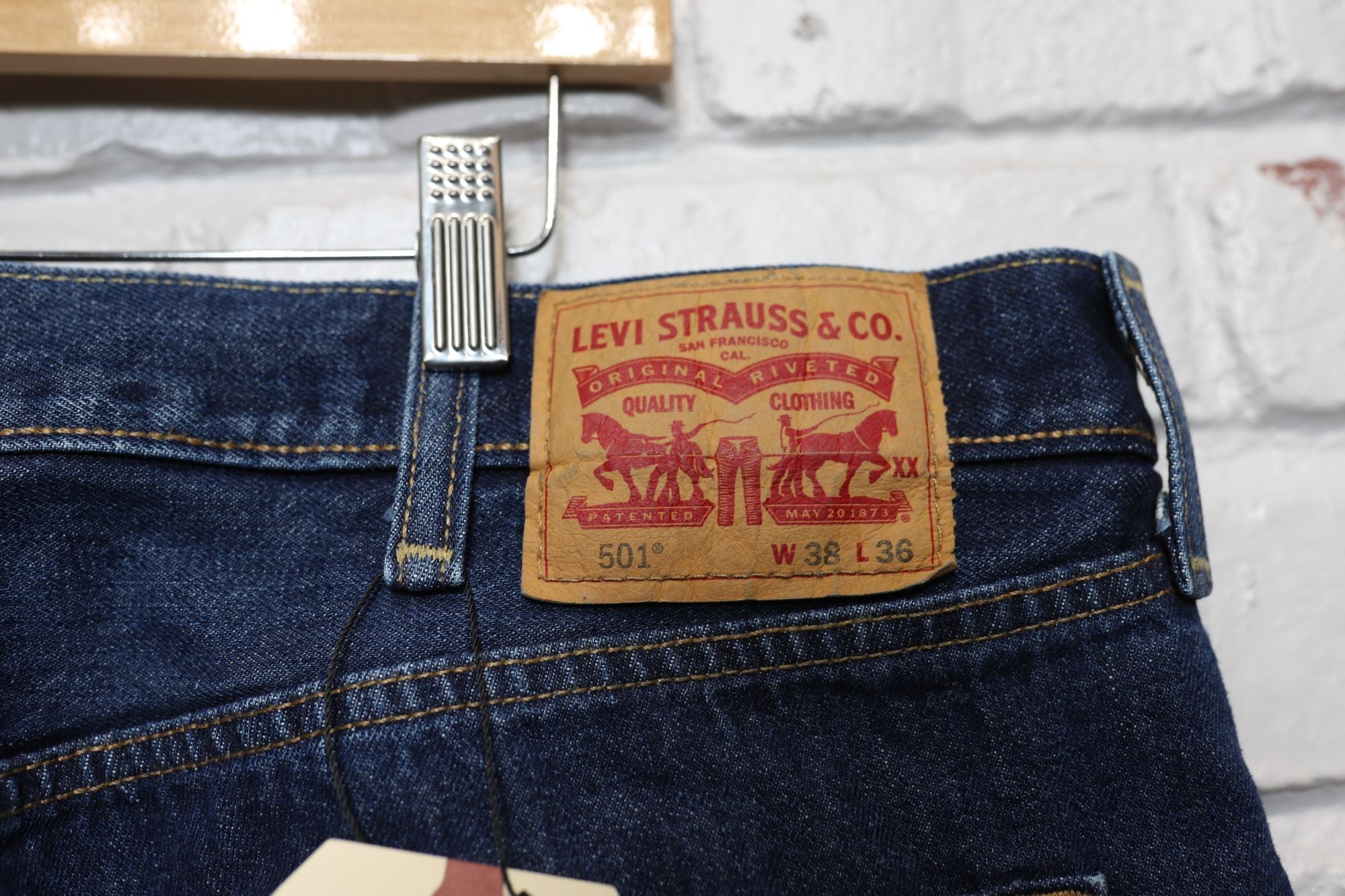 levis 501 dark denim jeans size 38 36 Recollect Ltd