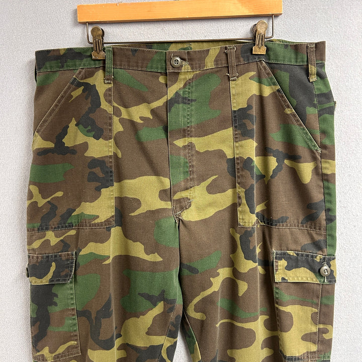Vintage Woodland Camo Cargo Pants Size 40X32