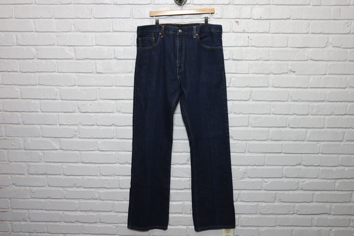 levis dark wash 517 bootcut jeans size 38/36