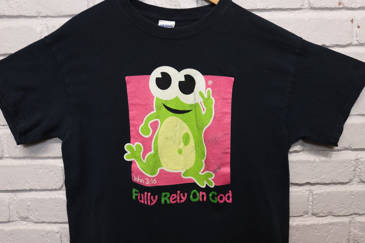 2000s Vintage Frog Fully Rely On God Jesus T Shirt Size Large