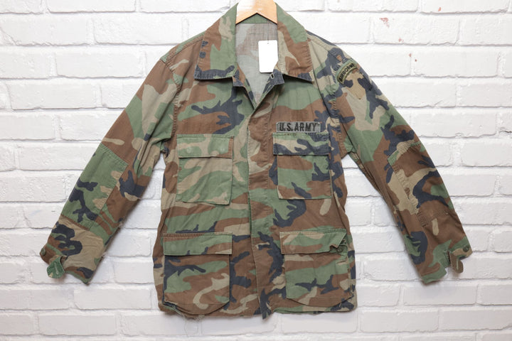 80s Vintage US Army Airborne Woodland Camo Jacket Size Medium