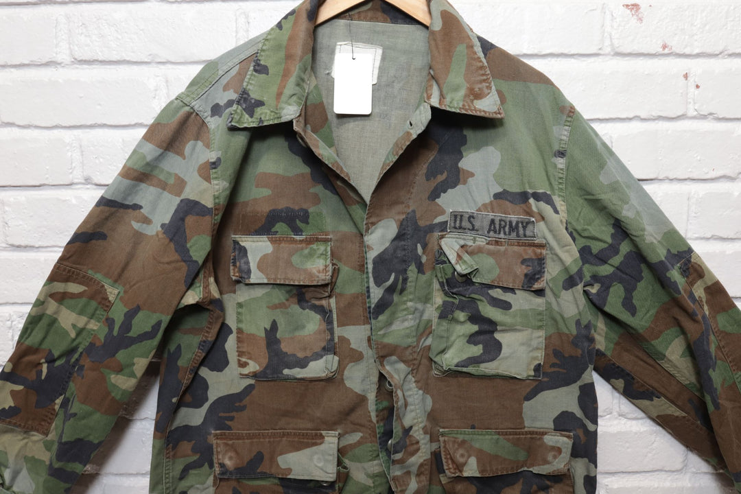 90s Vintage US Army Woodland Camo Jacket Size Large