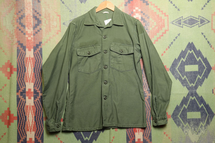 US Military Vintage Field Shirt Medium 60s