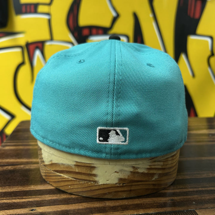 Florida Marlins Vintage New Era Fitted Hat 2000s 7 1/8 1997 world series patch
