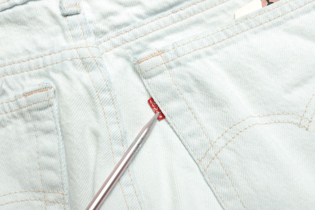 Levi's Vintage Womens Cut Off Denim Shorts 90s 31