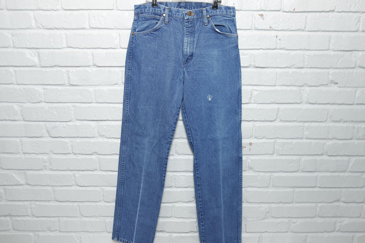 Wrangler 13MWZ Vintage Medium Wash Jeans 2000s 32/31