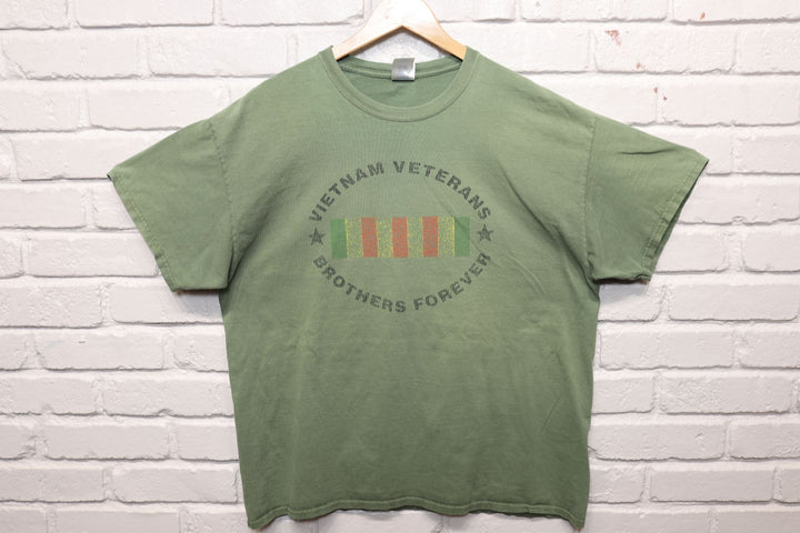 2000s Vintage Vietnam Veterans T Shirt Size XL