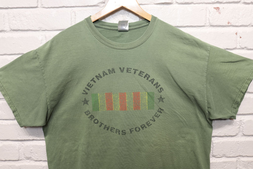 2000s Vintage Vietnam Veterans T Shirt Size XL