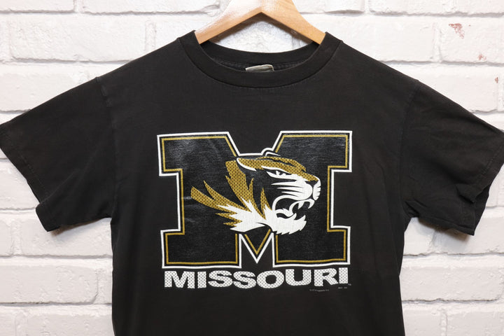 2000s Vintage Missouri Tigers T Shirt Size Medium