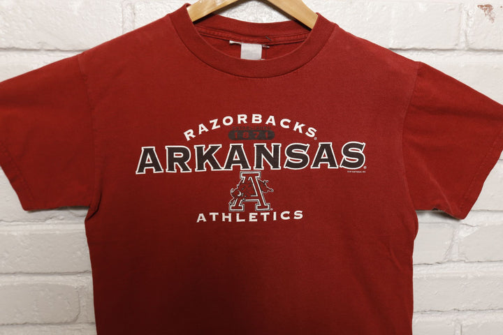 University of Arkansas Athletics Vintage T Shirt Medium 2000s
