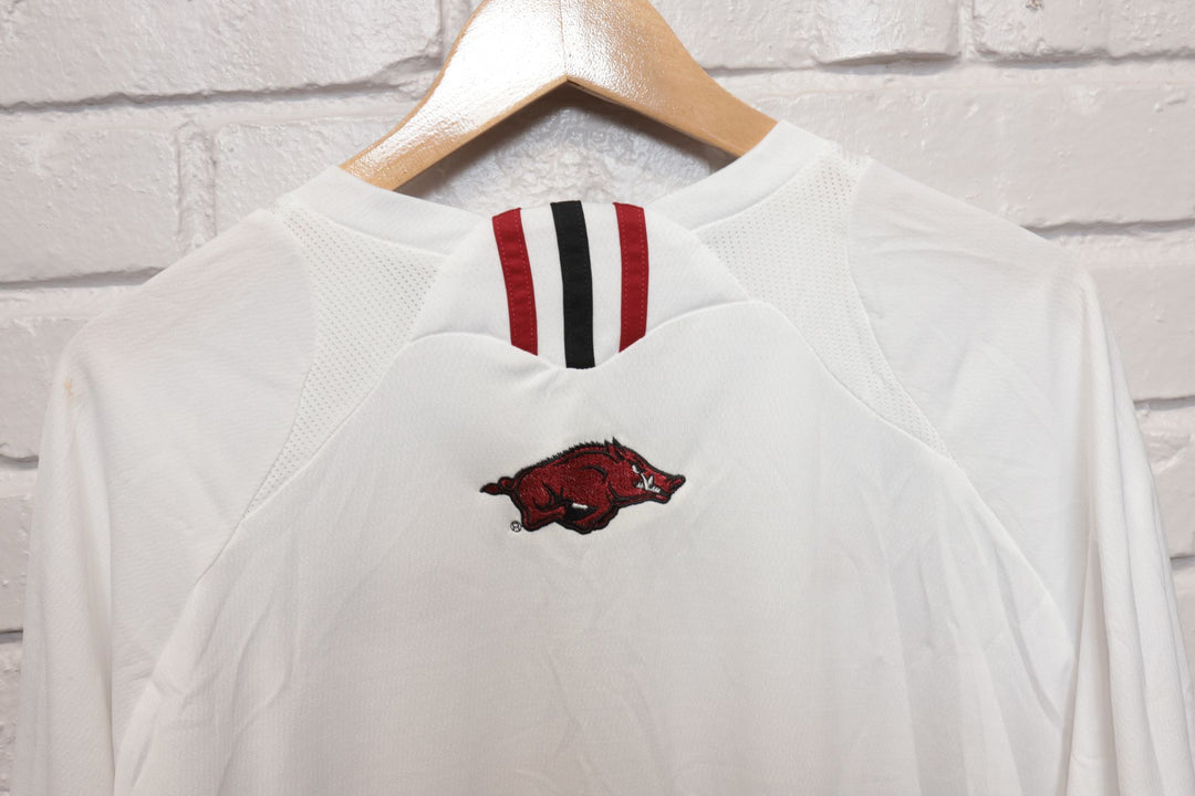 University of Arkansas White Jersey T Shirt Size XL