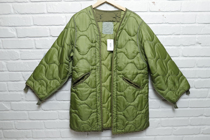 US Military Vintage Jacket Liner Medium 80s