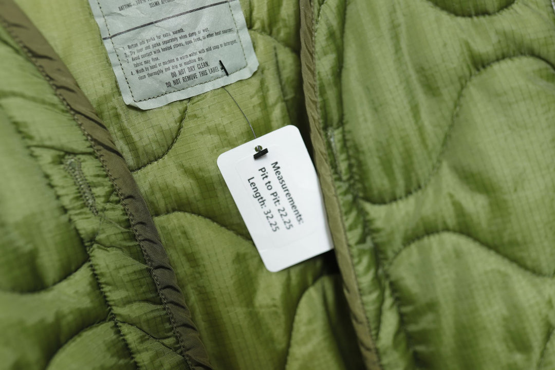 US Military Vintage Jacket Liner Medium 80s