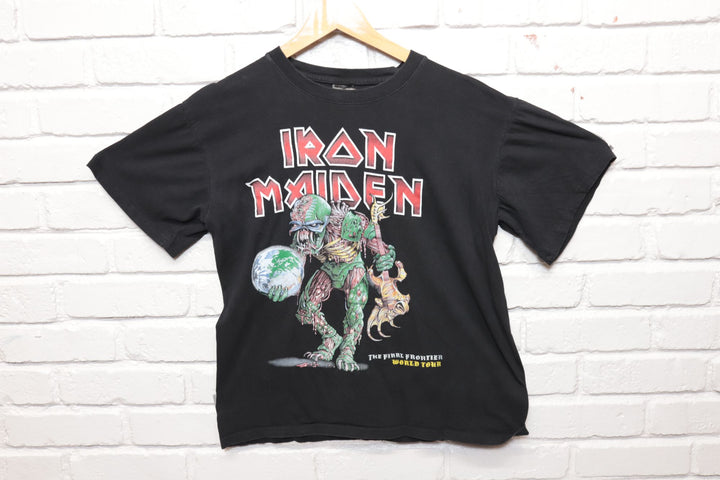 2010s Iron Maiden Final Frontier World Tour T Shirt Size Medium