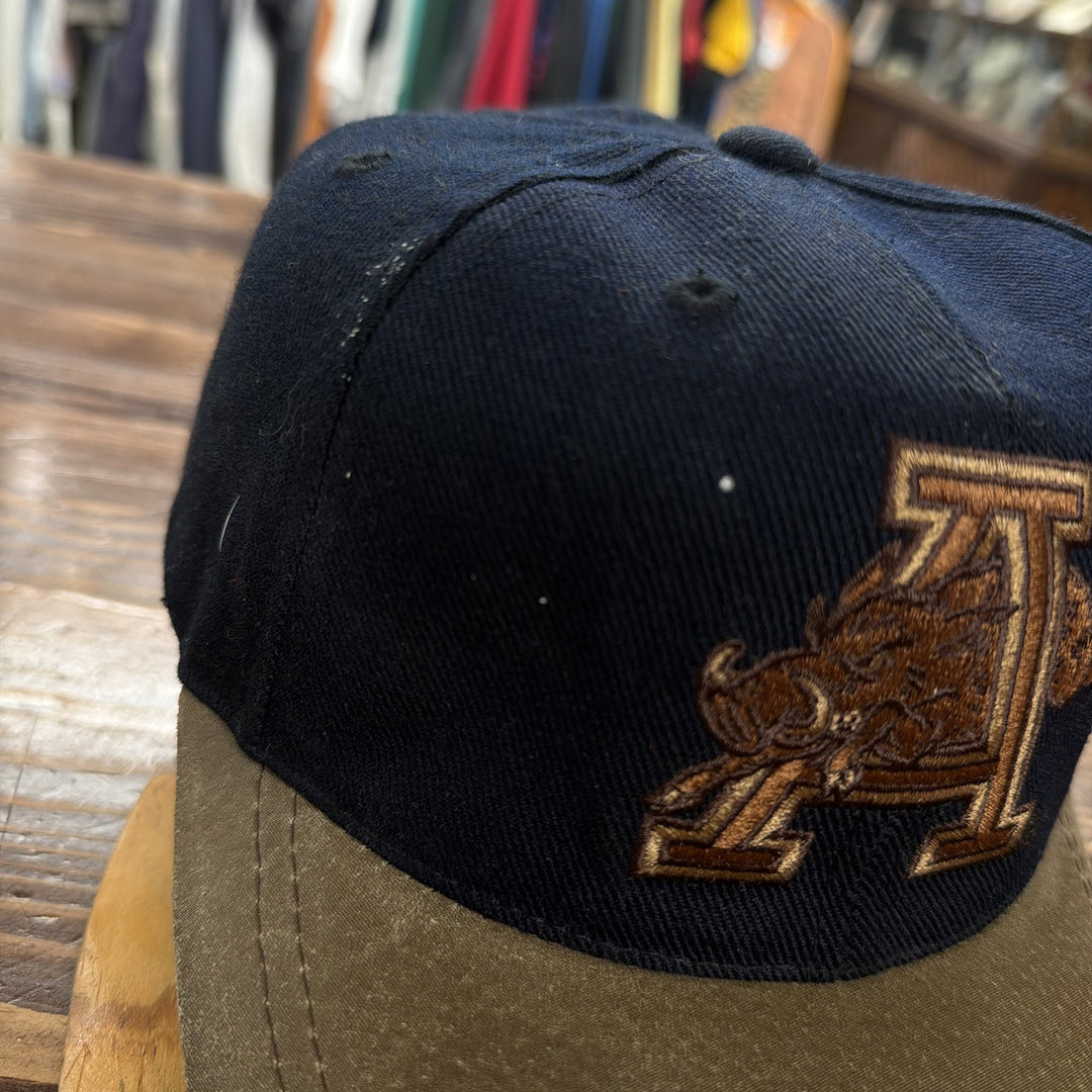 Vintage Arkansas Razorbacks Leather Brim Strap Back Hat