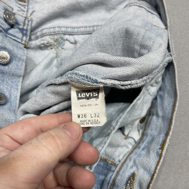 Vintage 90s Levis 501 Light Wash Button Fly Jeans Grunge Size 33
