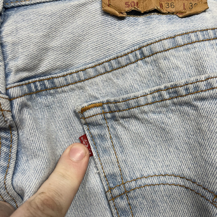 Vintage 90s Levis 501 Light Wash Button Fly Jeans Grunge Size 33